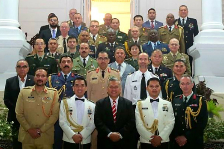 Resepsi diplomatik tersebut dihadiri Menteri Pertahanan Republik Arab Mesir yang diwakili oleh Asisten Menhan, Mayor Jenderal Bassem Riyadh Soleiman dan Kepala Staf Gabungan Angkatan Bersenjata Mesir yang diwakili oleh Marsekal Muda Mohamed Abdel Gaber Abdel Latif. Hadir pula para Athan negara sahabat yang terakreditasi dan residen di Mesir baik yang berasal dari negara kawasan Eropa, Amerika, Afrika maupun Asia.