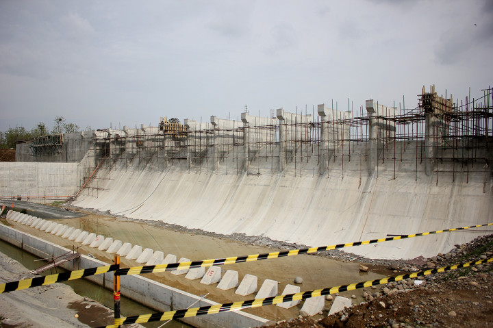 Diharapkan nantinya PLTA jatigede mampu meningkatkan kapasitas dan keandalan pasokan energi listrik di daerah Jawa Barat dan sekitarnya.
