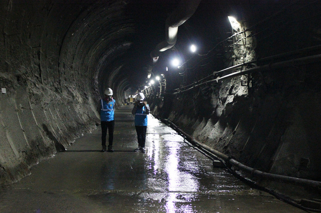 Target penyelesaian pekerjaan dalam waktu dekat untuk PLTA Jatigede yakni pelapisan dinding terowongan menggunakan beton. 
