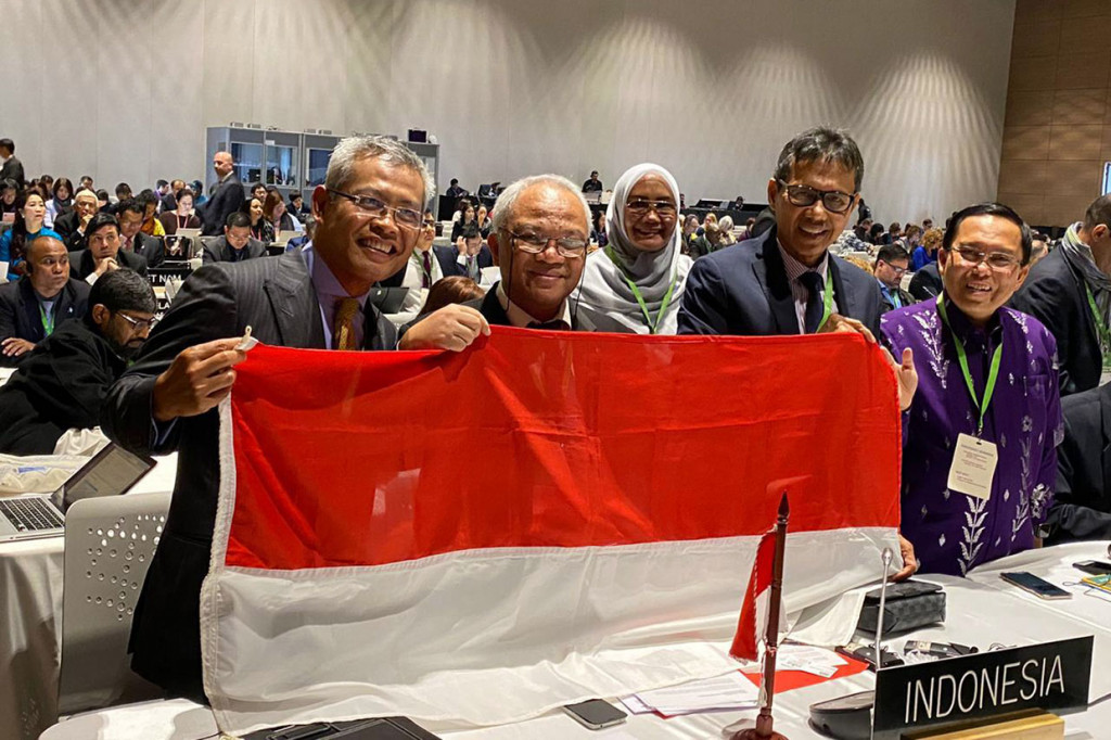 Penetapan tradisi pencak silat dalam daftar Warisan Budaya Tak Benda UNESCO merupakan bentuk pengakuan dunia internasional terhadap arti penting tradisi seni bela diri yang dimiliki nenek moyang bangsa Indonesia yang diturunkan dari generasi ke generasi dan masih berkembang sampai hari ini tersebut.