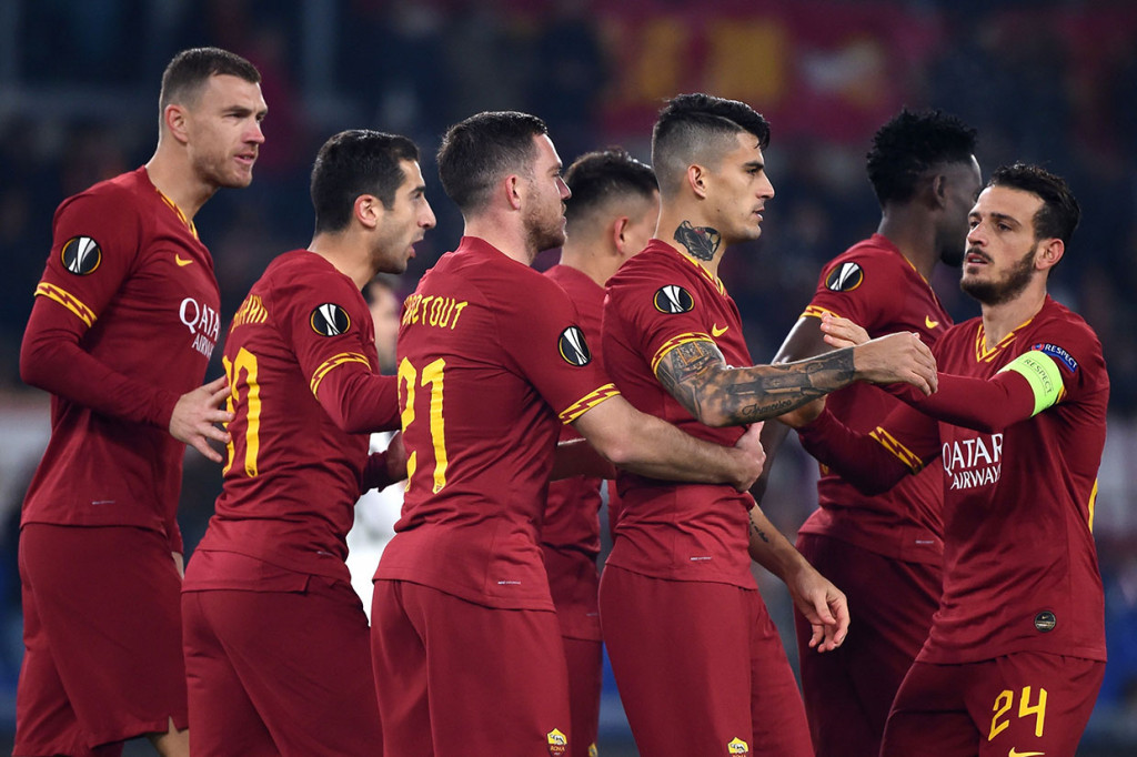 Para pemain tuan rumah merayakan gol pembuka ke gawang Wolfsberger.