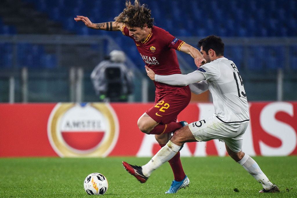 Usai kedudukan imbang 2-2, Roma menciptakan beberapa peluang berbahaya. Namun hingga wasit meniup peluit panjang tanda laga usai skor tetap tidak berubah.