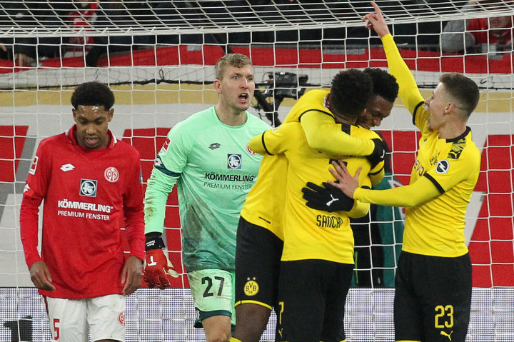 Jadon Sancho kemudian menciptakan gol kedelapannya musim ini pada menit ke-62 untuk menggandakan keunggulan Dortmund.
