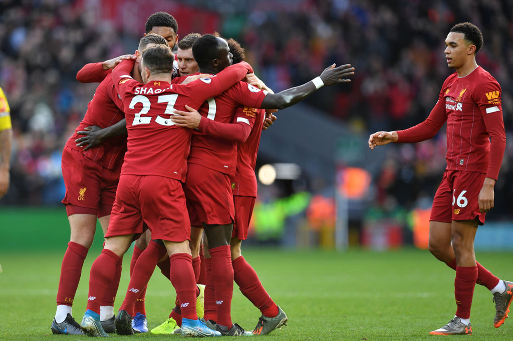 Salah memperlebar keunggulan Liverpool di akhir babak kedua.