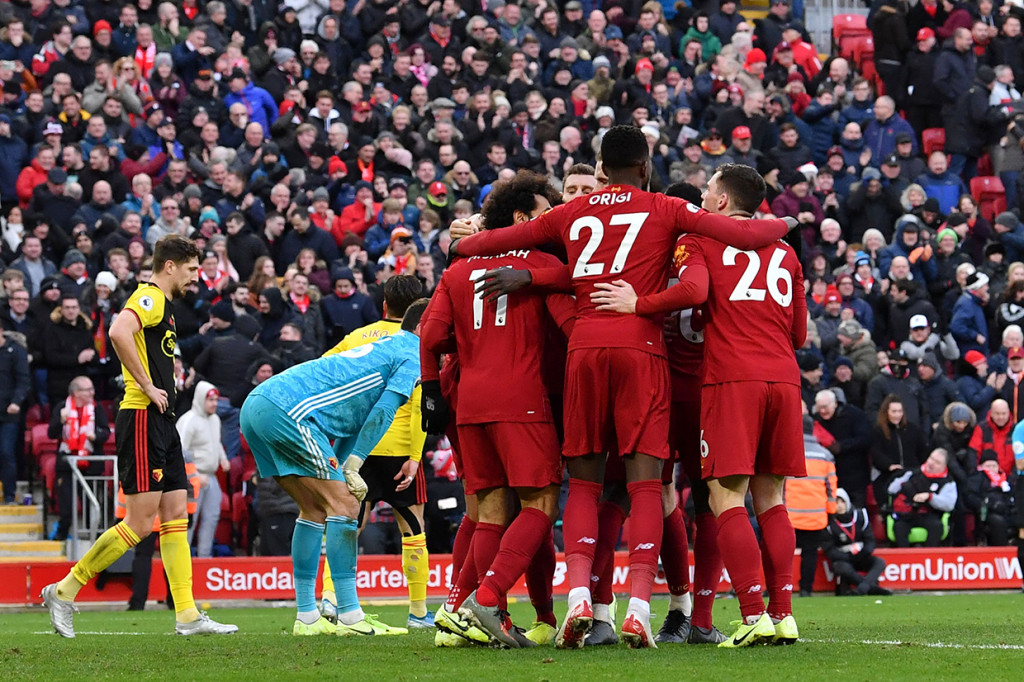 Kemenangan atas Watford membuat Liverpool semakin melesat sendirian di puncak klasemen dengan 49 poin atau berjarak 11 angka dari rival terdekatnya Leicester City.
