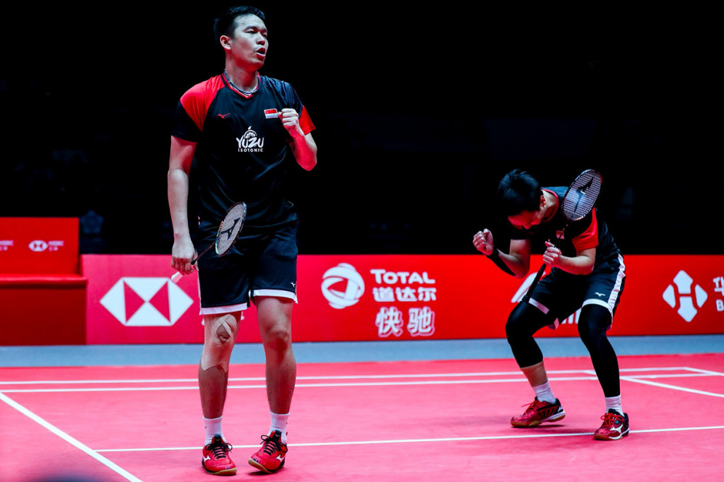 Ganda putra Indonesia Mohammad Ahsan/Hendra Setiawan berhasil menjuarai World Tour Finals 2019 setelah mengalahkan Hiroyuki Endo/Yuta Watanabe. Antara Foto/Bimo - Humas PBSI