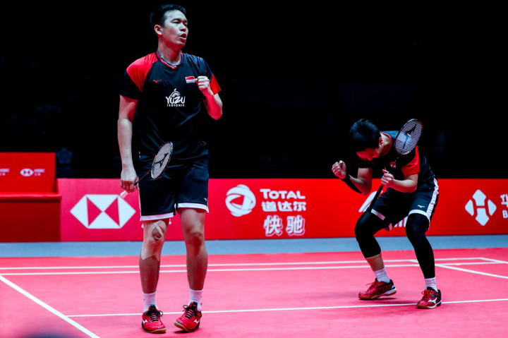 Ganda putra Indonesia Mohammad Ahsan/Hendra Setiawan berhasil menjuarai World Tour Finals 2019 setelah mengalahkan Hiroyuki Endo/Yuta Watanabe. Antara Foto/Bimo - Humas PBSI