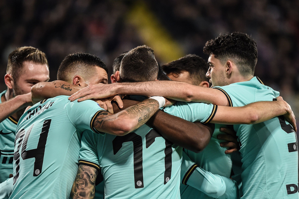 Hasil imbang membuat Inter asih berada di peringkat pertama klasemen Liga Italia dengan 39 poin dari 16 laga. Namun, poin pasukan Antonio Conte nyaris digusur Juventus, yang juga mengoleksi 39 poin usai mengalahkan Udinese 3-1 beberapa jam sebelumnya.