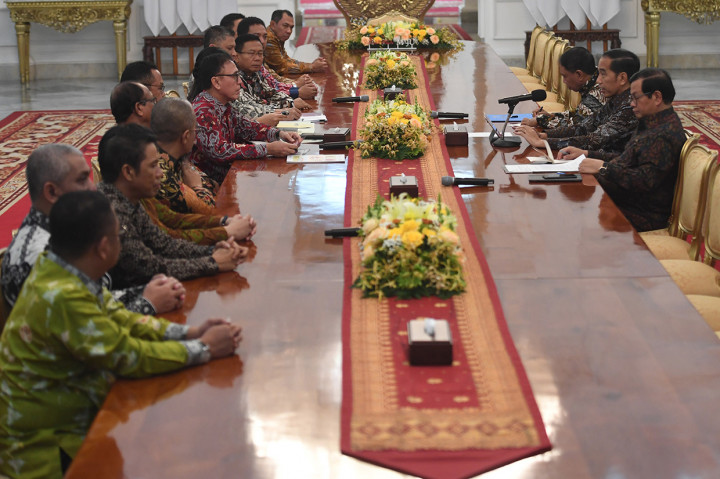 Jokowi juga meminta PSSI memastikan kesiapan penyelenggaraan Piala Dunia U-20 pada 2020. Menurut Jokowi, menjadi tuan rumah Piala Dunia U-20 bukanlah hal yang mudah. 