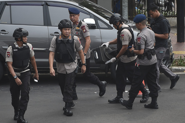 Sebelumnya heboh berita adanya ledakan di kawasan tersebut. Namun, informasi tersebut dibantah oleh Wakapolres Jakarta Pusat AKBP Susatyo Purnomo.
