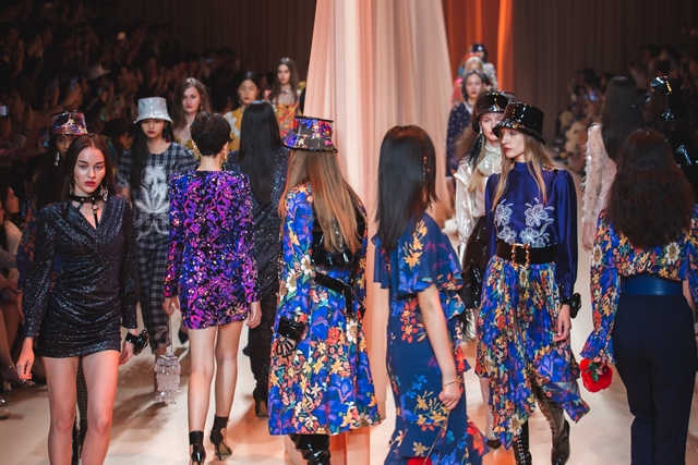 Kloset collection Autumn/Winter 2019 Show dalam ELLE Fashion Week Fall/Winter 2019 dimeriahkan juga oleh fashion show dari 25 brand ternama. (Editorial credit: Surrphoto / Shutterstock.com)