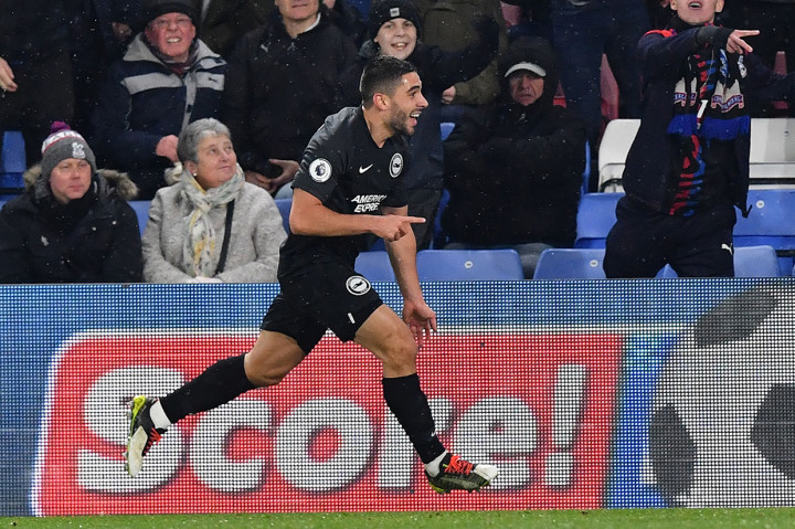 Tim tamu akhirnya berhasil membuka keunggulan terlebih dahulu saat laga berjalan 55 menit. Gol Brighton dicetak oleh Neal Maupay.