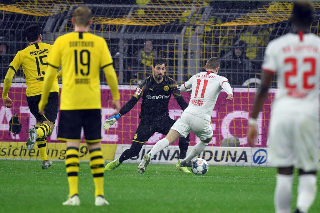 Tim tamu bangkit di babak kedua dan berhasil memperkecil ketertinggalan pada menit ke-47 lewat Timo Werner.