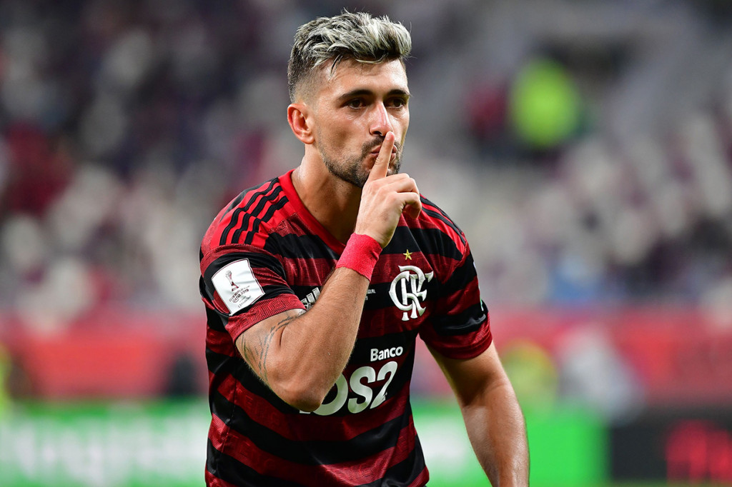 Empat menit babak kedua berjalan Flamengo menyamakan kedudukan lewat Giorgian de Arrascaeta.