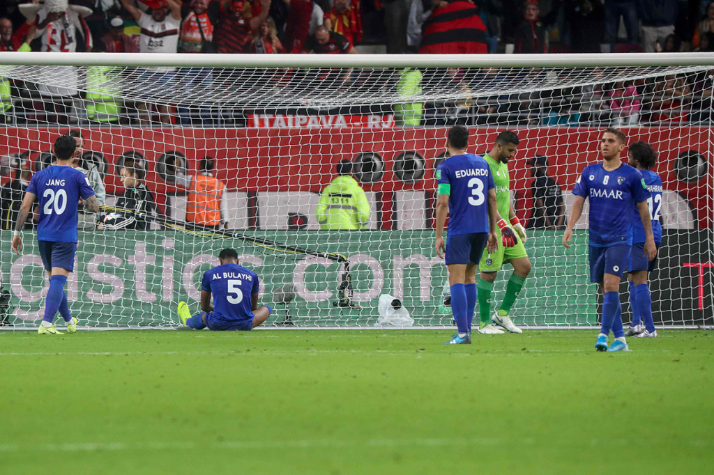 Delapan menit sebelum pertandingan usai Flamengo memastikan kemenangan menjadi 3-1 lewat gol bunuh diri Ali Hadi Albulayhi.