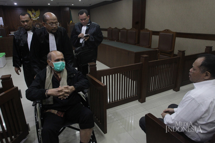 Majelis hakim menjadwalkan ulang sidang pembacaan eksepsi Kivlan pada Kamis, 2 Januari 2020. Kivlan diharapkan sehat untuk melanjutkan persidangan atas perkara yang menjeratnya.
