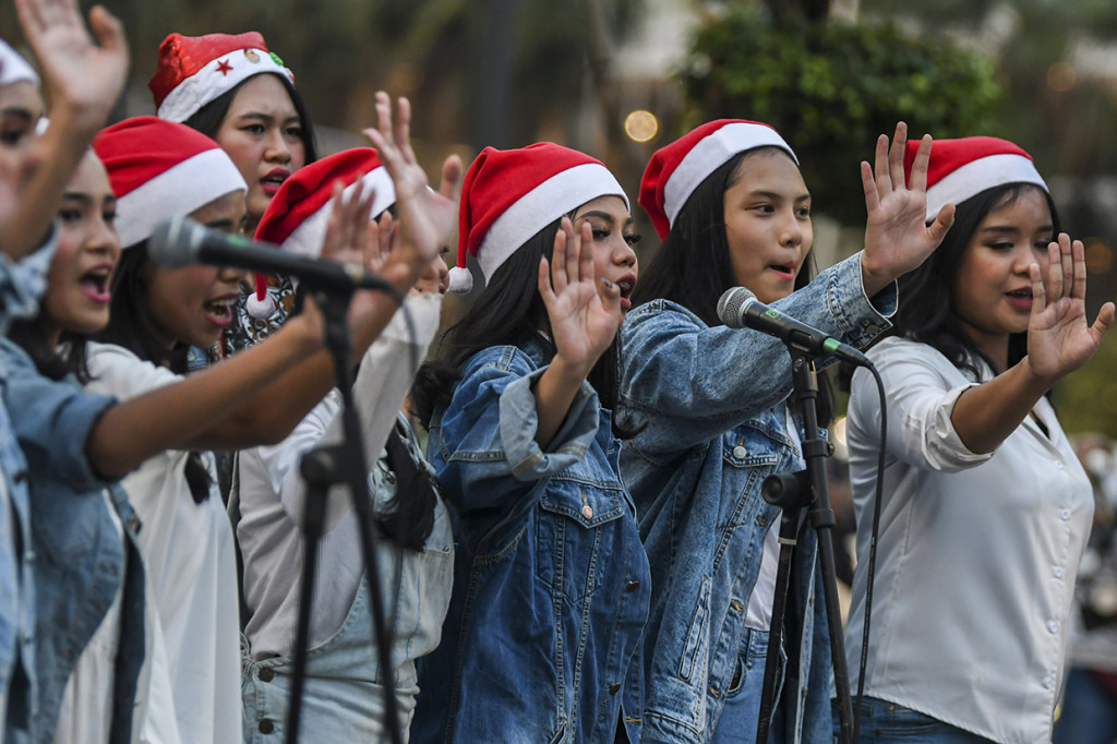 Dalam pelaksanaan ini, Jakarta berkolaborasi dengan berbagai kelompok masyarakat. Jakarta ingin mencontoh kemeriahan beberapa kota di negara lain dalam merayakan natal.