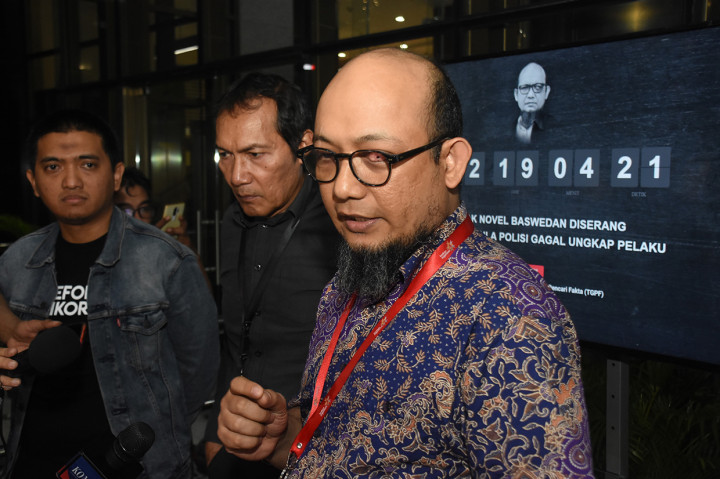 Dalam peluncuran tersebut, tampak pada layar televisi sketsa muka Novel, waktu kasus penyerangan yang telah memasuki 982 hari 18 jam, dan juga tulisan 'Sejak Novel Baswedan Diserang Selama Itu Pula Polisi Gagal Ungkap Pelaku'.