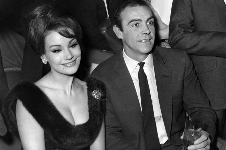 Aktris Prancis Claudine Auger, yang dikenal khalayak setelah bermain bersama Sean Connery dalam film James Bond 1965 'Thunderball', telah meninggal dunia, Kamis, 19 Desember 2019 waktu setempat. Auger meninggal di Paris dalam usia 78 tahun. 
