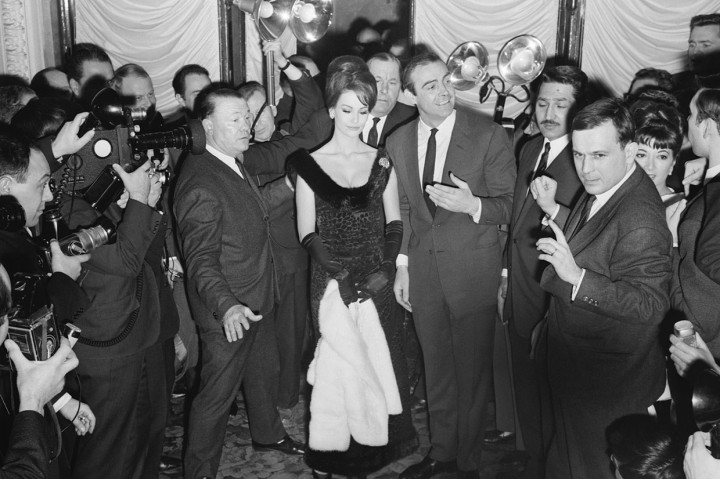 Dilahirkan pada April 1941 di Paris, Auger memulai karirnya sebagai model dan mewakili Prancis di kompetisi Miss World 1958. 'Thunderball' menjadikan namanya sebagai 'Bond Girl' pertama Prancis. Trailer film ini memperkenalkan Auger sebagai: 'Muda. Cantik. Terperangkap. Bisa berbahaya'.