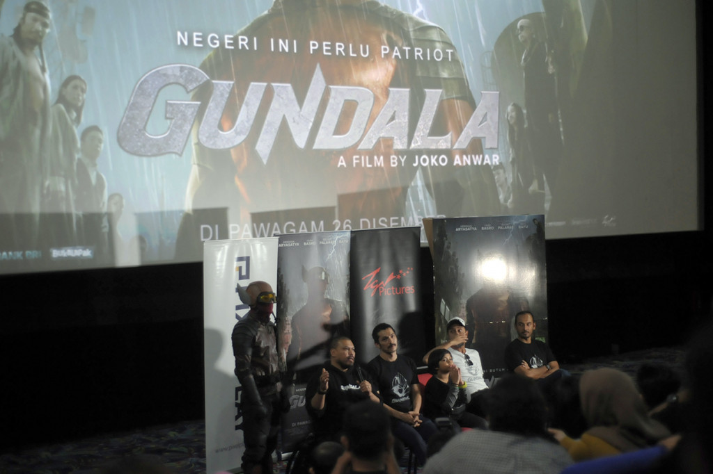 Film yang bercearita tentang karakter pahlawan super Indonesia ini mulai tayang di Malaysia pada 26 Disember 2019. 