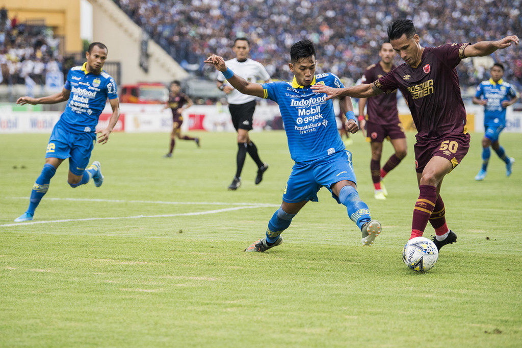 Berkat hasil ini, Persib menempati posisi lima klasemen sementara mengoleksi 51 poin. 