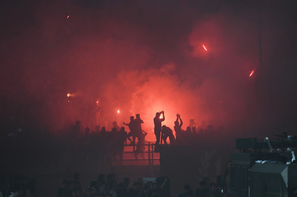 Meski pada pertandingan terakhir Liga 1 musim 2019 ini, Bali United harus menerima kekalahan di kandangnya sendiri oleh Madura United. 'Serdadu Tridatu' menyerah 2-0 di Stadion Kapten I Wayan Dipta.