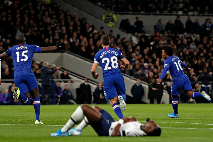 Kemenangan atas Tottenham menjaga Chelsea tetap berada di posisi empat klasemen Liga Inggris, mengumpulkan 32 poin dari 18 laga. AFP Photo/Adrian Dennis