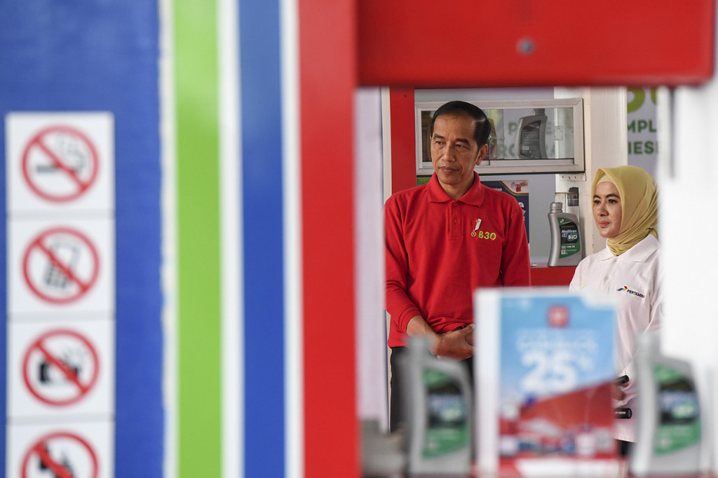 Presiden Joko Widodo ssaat peresmian implementasi program Biodiesel 30 persen (B30) di SPBU Pertamina MT Haryono, Jakarta.