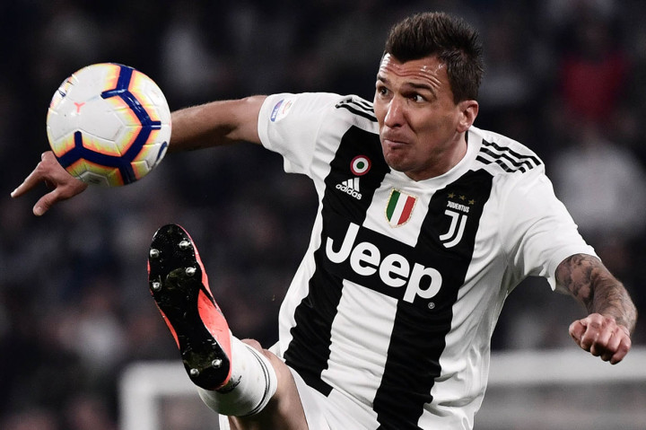 Menurut media setempat, Mandzukic menandatangani kontrak dengan durasi selama dua setengah tahun. Namun tidak ada rincian jumlah transfer yang diberikan.A l-Duhail saat ini berada di puncak Liga Qatar.