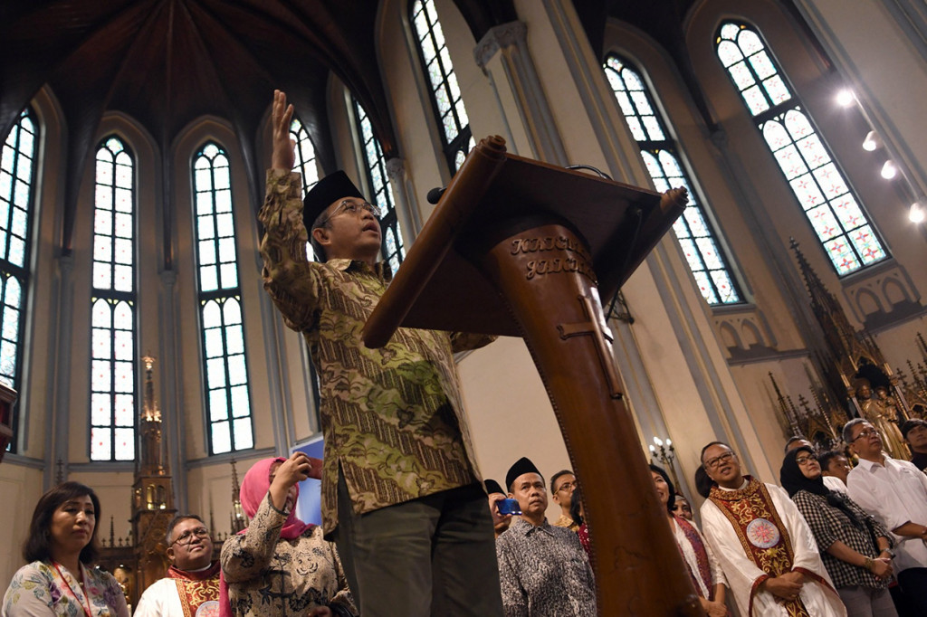 Mantan Ketua Badan Pembinaan Ideologi Pancasila (BPIP) yang juga tokoh lintas agama Yudi Latif menyatakan bahwa kedatangan mereka untuk silaturahmi dan mempererat hubungan antarumat beragama. 