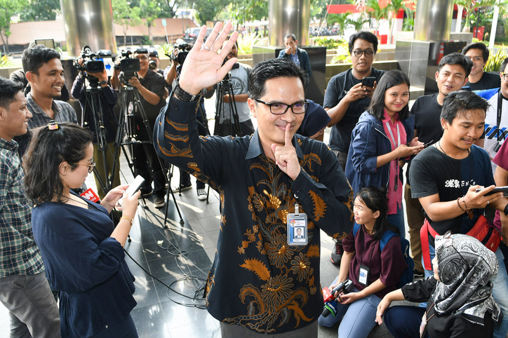 Kepala Biro Humas Komisi Pemberantasan Korupsi (KPK) Febri Diansyah menyatakan mundur dari jabatannya sebagai Juru Bicara (Jubir) KPK karena merasa perjalanan kariernya sebagai jubir sudah di penghujung jalan.