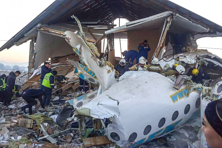 Presiden Kassym-Jomart Tokayev berjanji untuk memberikan kompensasi kepada keluarga korban. Tokayev berjanji akan menghukum mereka yang bertanggung jawab. Tokayev juga mengatakan bahwa komisi pemerintah telah dibentuk untuk menyelidiki penyebab kecelakaan itu.