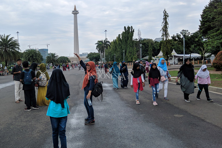 Puncaknya pengunjung nusantara mendominasi Monas pada Rabu (25/12) bertepatan dengan perayaan Natal sebesar 136.962 pengunjung. Jumlah tersebut sempat turun pada keesokan harinya menjadi hanya 51.170 pengunjung, Kamis, 26 Desember 2019 dikarenakan oleh hujan deras yang mengguyur Jakarta mulai dari siang hingga sore hari. MI/Tri Subarkah