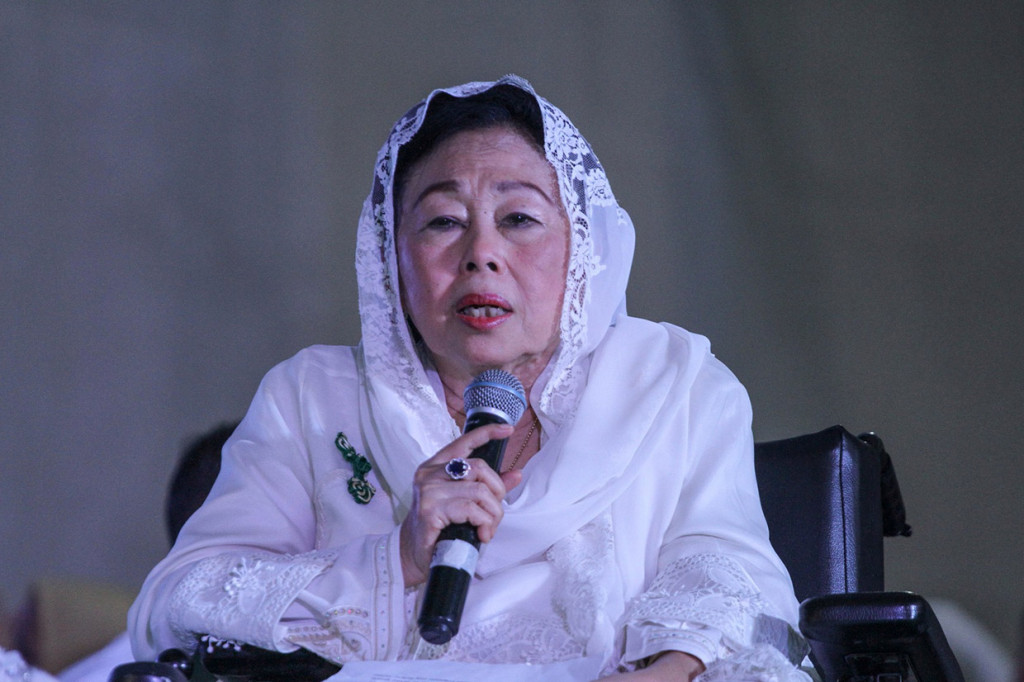 Istri Presiden ke-4 RI Sinta Nuriyah menyampaikan sambutan pada peringatan Haul ke-10 Gus Dur di Ciganjur, Jakarta.