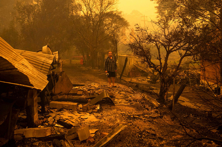 Sebelumnya, tekanan untuk membatalkan acara tahunan itu menguat mengingat semakin memburuknya bencana kebakaran di negara bagian itu seiring cuaca musim panas yang kian menghangat. AFP Photo/Sean Davey