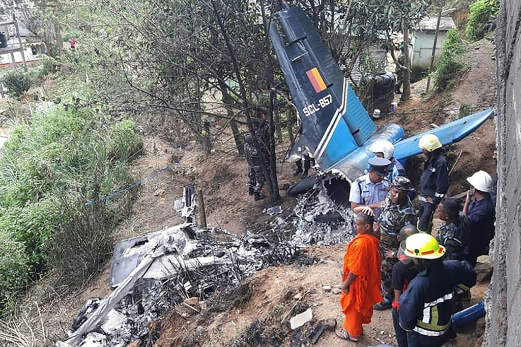 Kecelakaan pesawat AU Sri Lanka tersebut menewaskan empat awak di dalamnya.