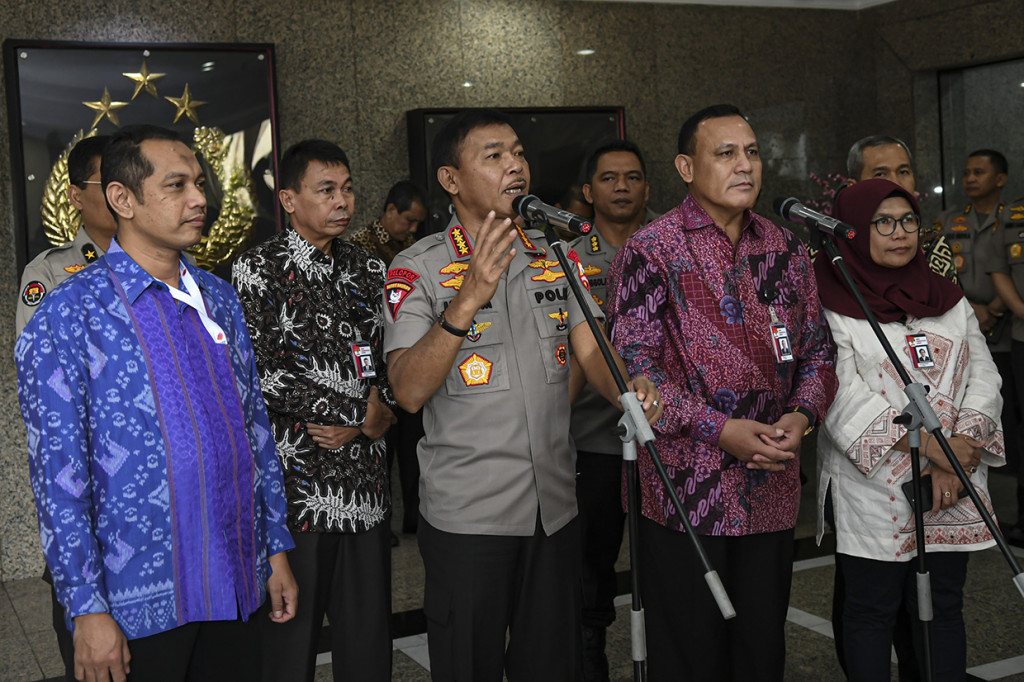 Pertemuan tersebut dalam rangka mempererat silaturahmi antar kedua lembaga tersebut.