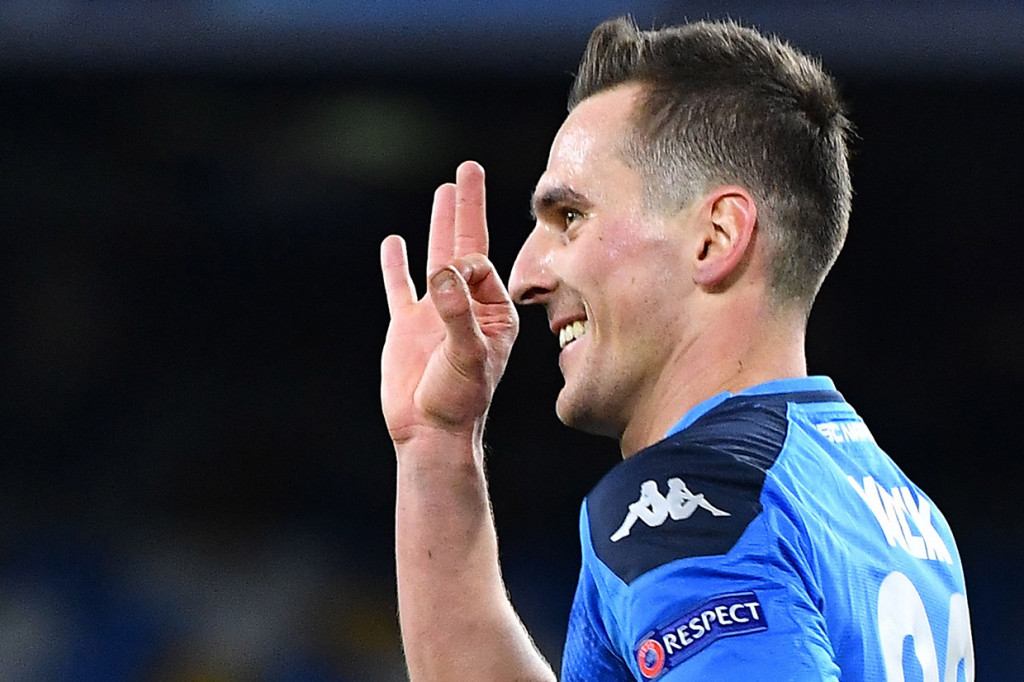 Napoli kemudian bangkit dan memperkecil ketertinggalan lewat Arkadiusz Milik pada menit ke-39. Skor 1-2 bertahan hingga jeda.