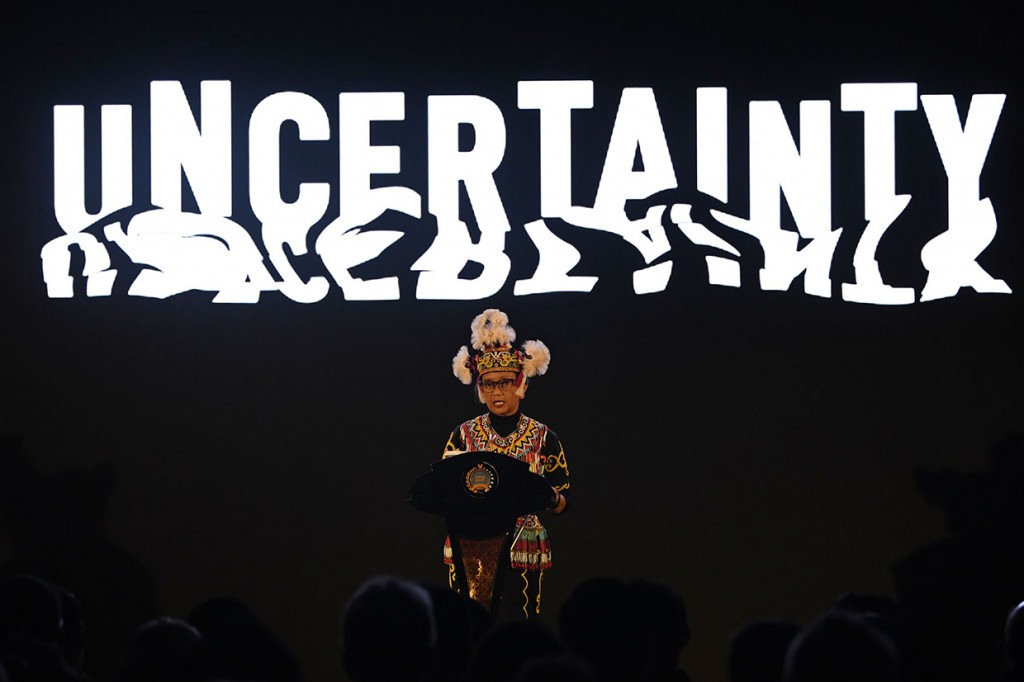 Menteri Luar Negeri Retno Marsudi menyampaikan paparan dalam Pernyataan Pers Tahunan Kementerian Luar Negeri Tahun 2020 di Jakarta.
