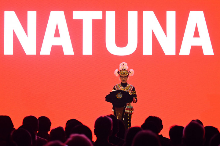 Menlu Retno berbicara prioritas politik luar negeri Indonesia yang akan dijalankan dalam lima tahun ke depan. 

