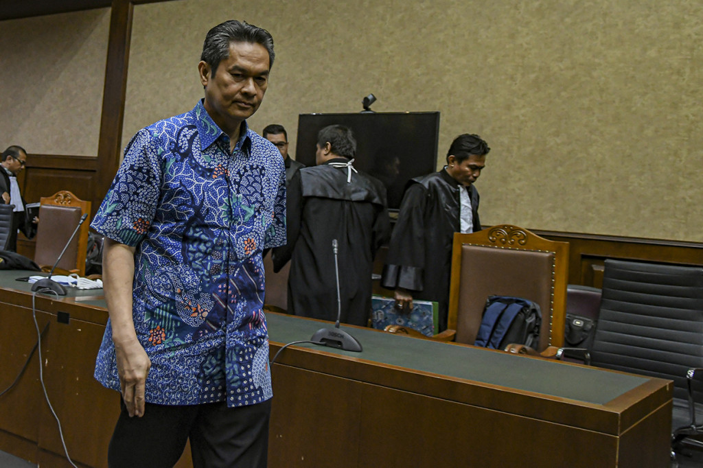 Uang itu agar PT Inti mendapatkan proyek pengadaan semi Baggage Handling System (BHS).