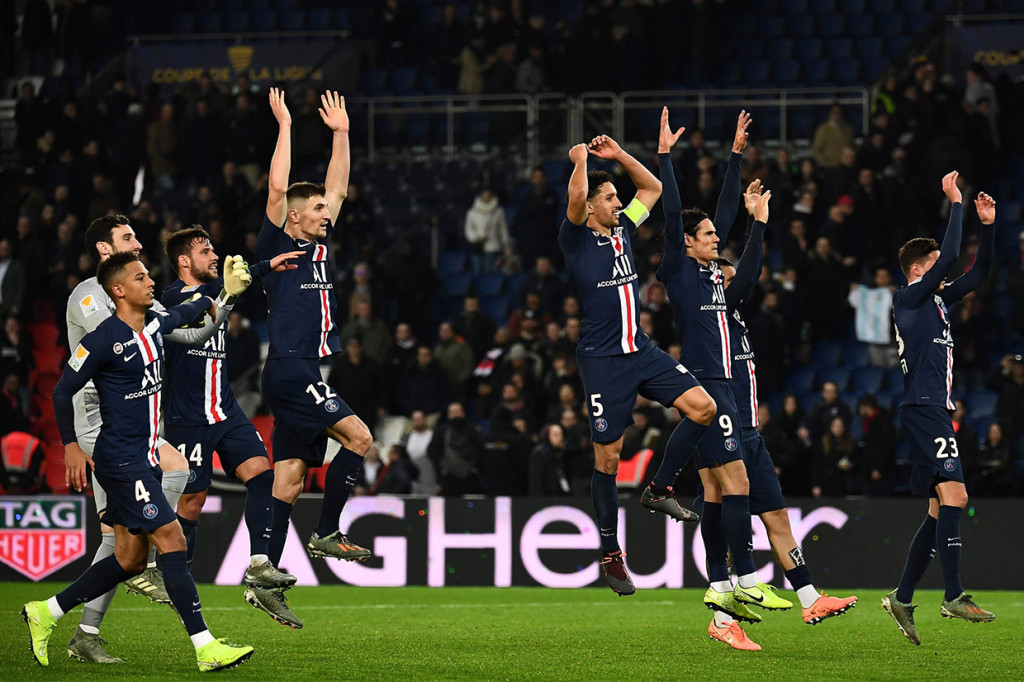 Dengan hasil tersebut, PSG bersama Lyon dan Lille maju ke semifinal Piala Liga Prancis. Lille sebelumnya mengalahkan SC Amiens 2-0, sementara Lyin menundukkan Brest 3-1.