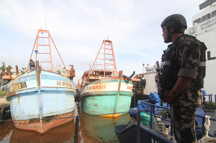 Menteri Kelautan dan Perikanan Edhy Prabowo menyatakan tiga kapal pengawas Kementerian Kelautan dan Perikanan yaitu KP Orca 3, KP Hiu Macan 01 dan KP Hiu 011 berhasil menangkap tiga kapal pencuri ikan berbendera Vietnam beserta 36 ABK di Laut Natuna Utara pada Senin, 30 Desember 2019.