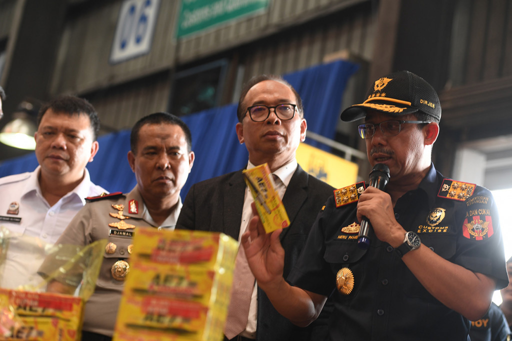 Impor alat tulis tiruan yang dilakukan oleh PT PAM itu  berhasil dibongkar Bea Cukai di Pelabuhan Tanjung Perak Surabaya pada Senin, 6 Desember 2019.