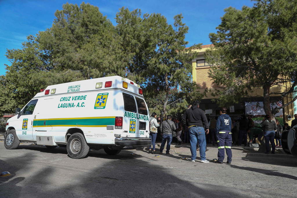 Sebelumnya, seorang murid lelaki berusia 11 tahun menembak mati gurunya dan melukai lima murid lainnya di sebuah sekolah dasar di Meksiko utara, Jumat, 10 Januari 2020 waktu setempat. Pelaku kemudian bunuh diri.