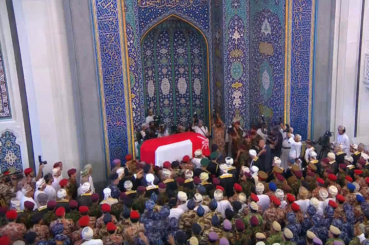 Sultan Qaboos, kepala negara dengan pemerintahan terlama di dunia Arab modern, meninggal pada Jumat, 10 Januari 2020 malam waktu setempat. Sultan Qaboos meninggal pada usia 79 tahun.