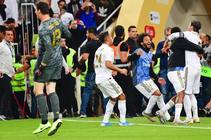 Real Madrid sukses menjadi juara Piala Super Spanyol setelah menang lewat adu penalti lawan Atletico Madrid (0-0) 4-1 pada laga final Piala Super Spanyol di King Abdulla Sports City, Jeddah. AFP Photo/Giuseppe Cacace
