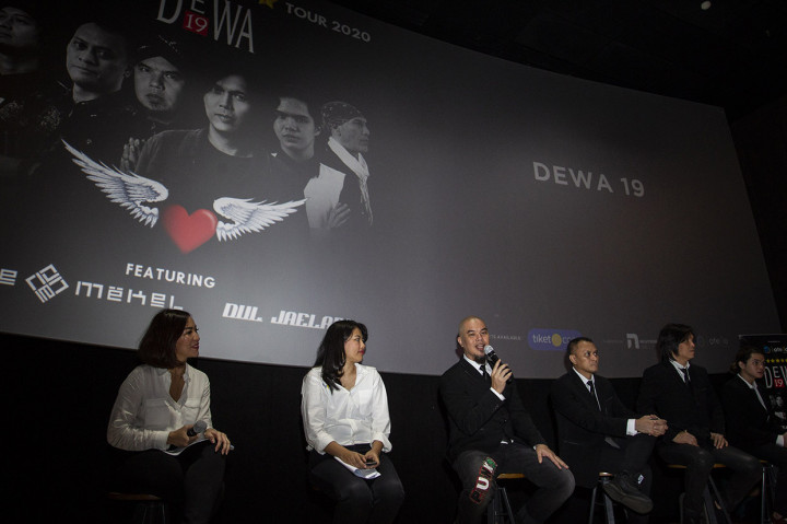 Tur konser grup musik Dewa 19 ini digelar bertepatan dengan 20 tahun album 