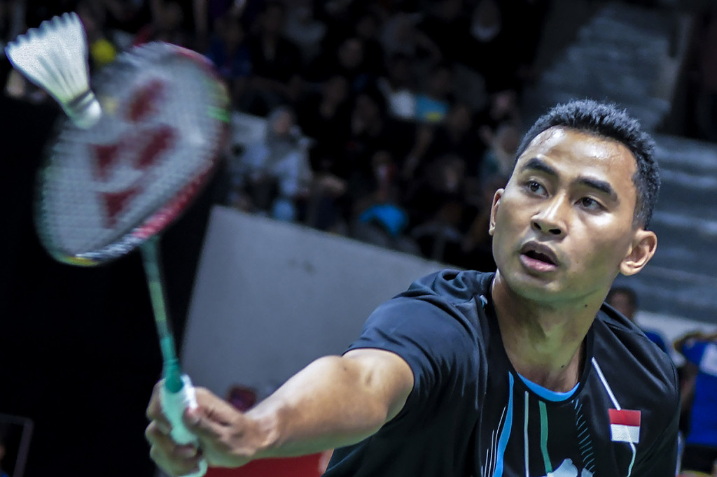 Pada laga lain, Tommy Sugiarto memetik hasil positif.